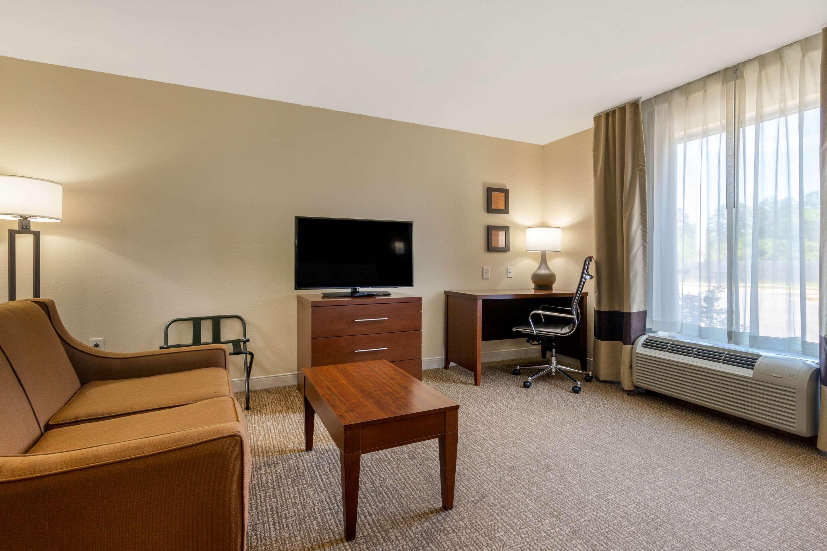 Comfort Inn & Suites Macon West Bagian luar foto