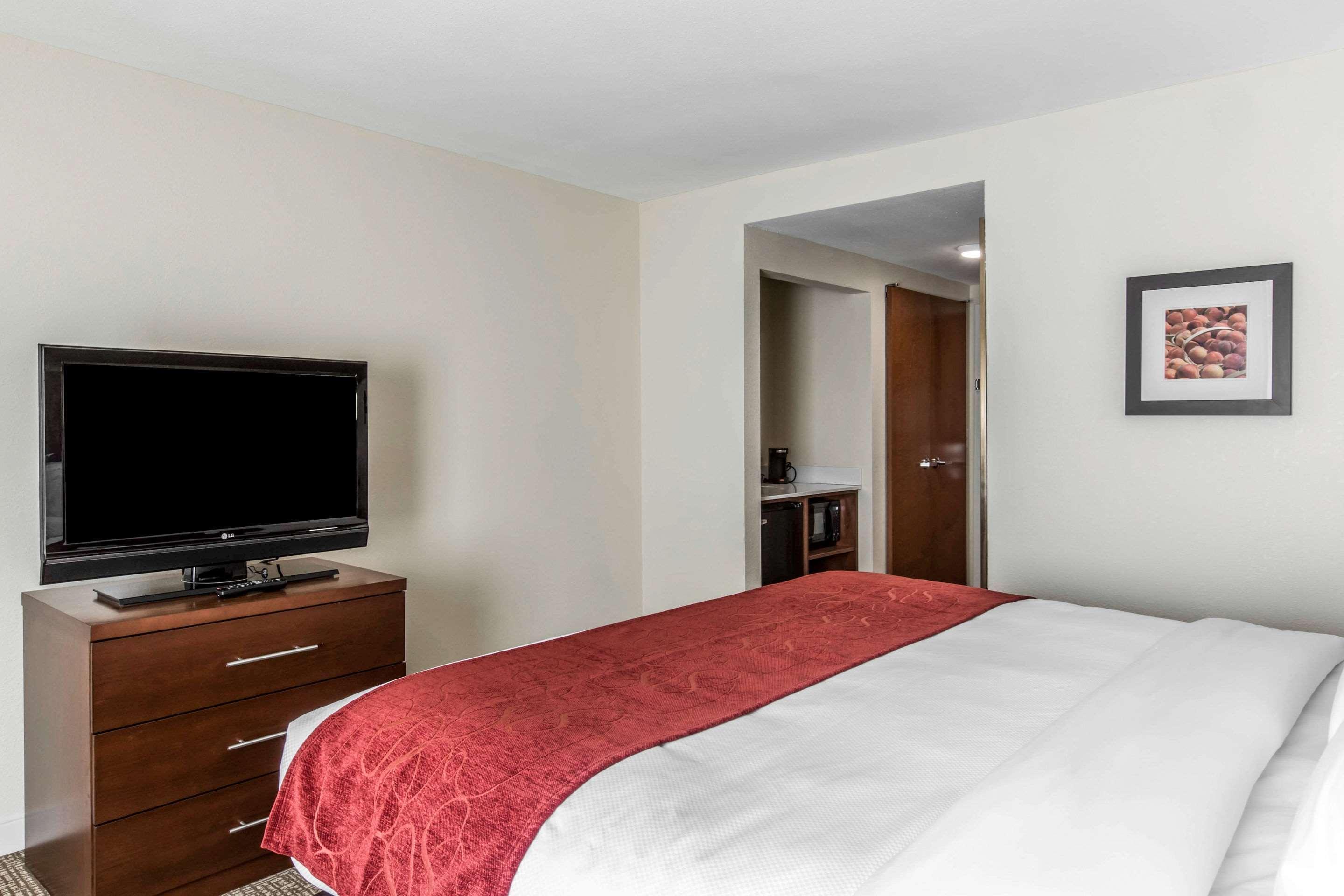 Comfort Inn & Suites Macon West Bagian luar foto
